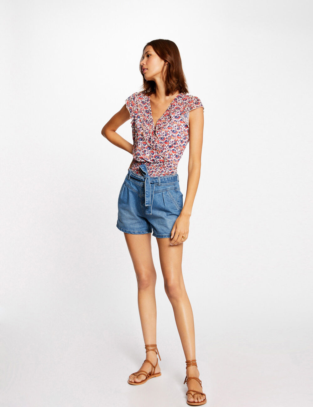 T-shirt korte mouwen en bloemenmotief roze vrouw