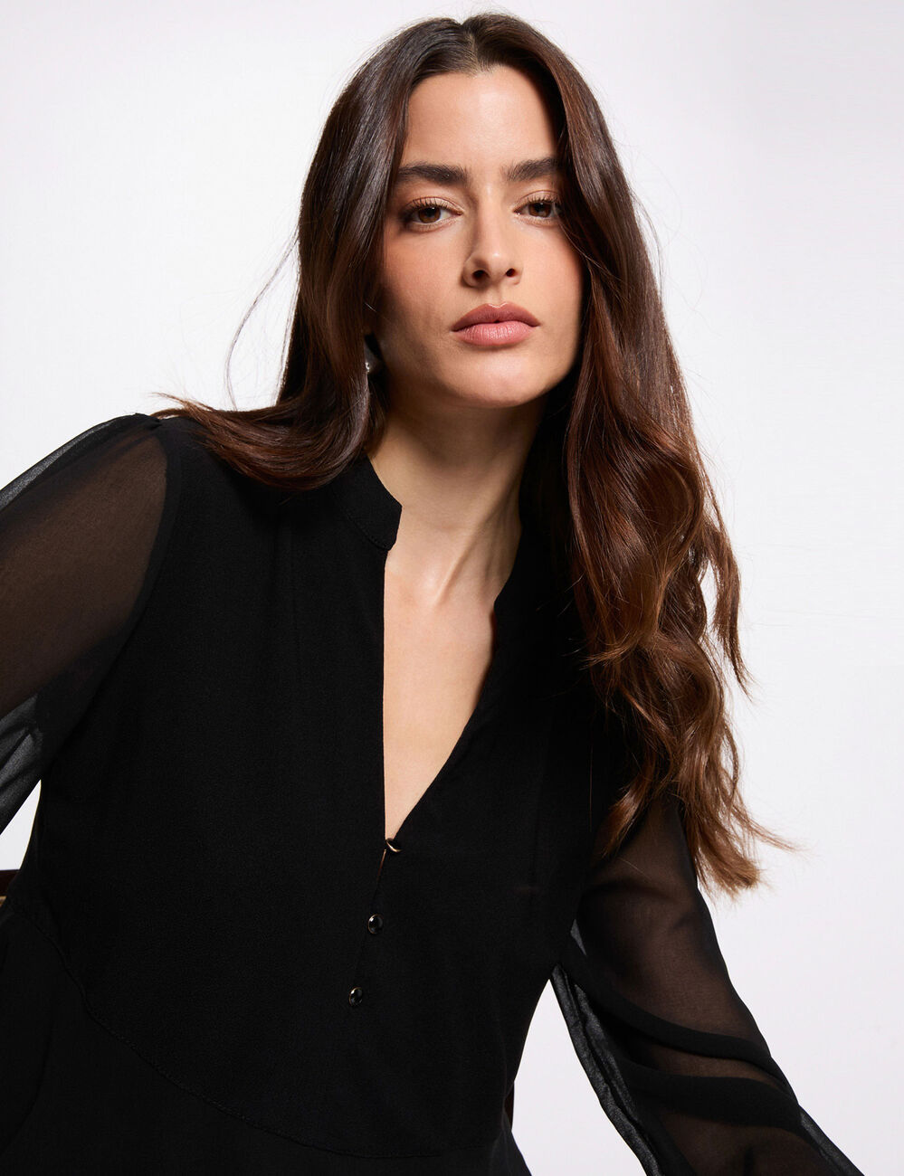 T-shirt col v volants noir femme