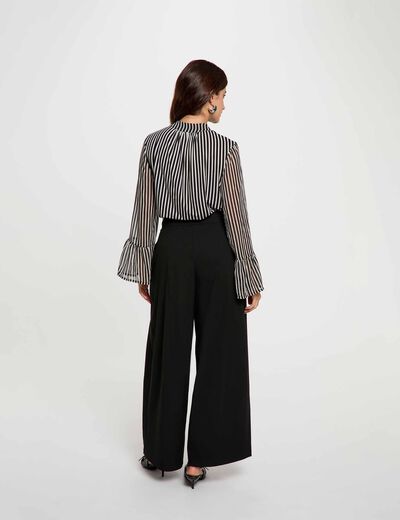 T-shirt col lavalli&egrave;re noir femme