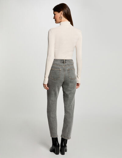 Pull col roul&eacute; ajust&eacute; ivoire femme