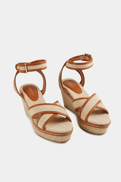 Sandales compensées aspect tressé beige femme