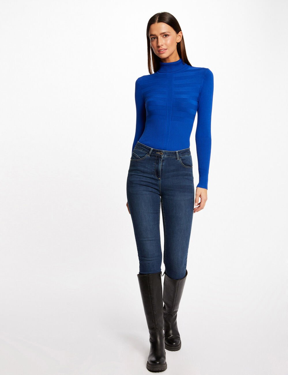 Pull col roul&eacute; ajust&eacute; bleu femme