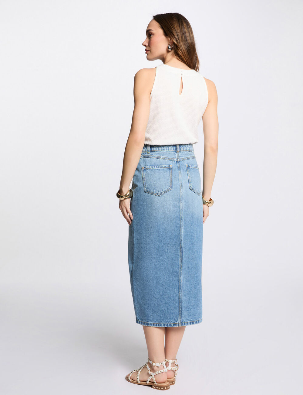 Mouwloze tanktop helder wit vrouw