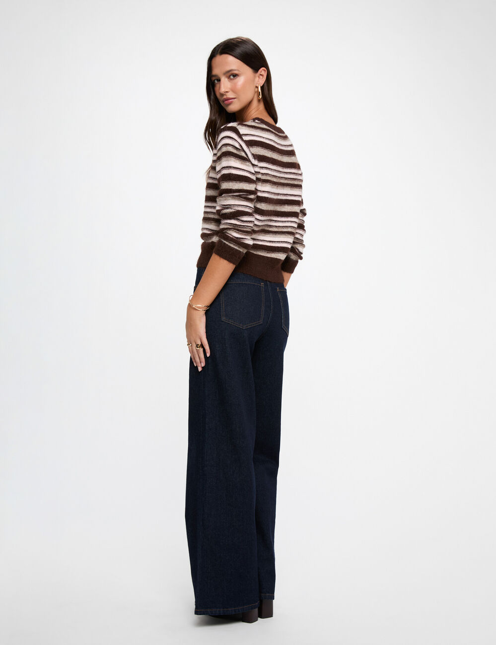 Pull ray&eacute; col rond marron femme