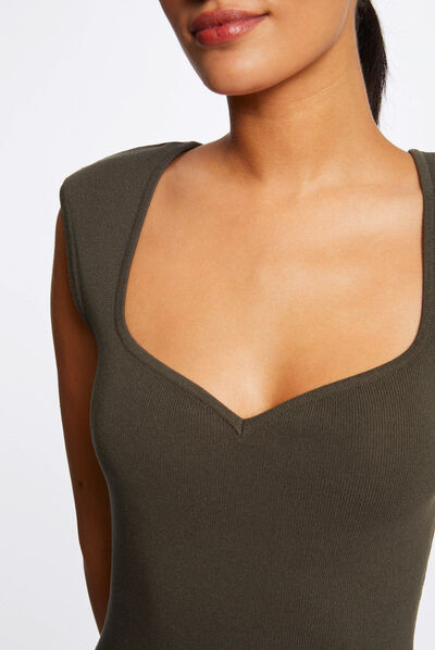 Sweaterjurk met hartvormige hals  vrouw