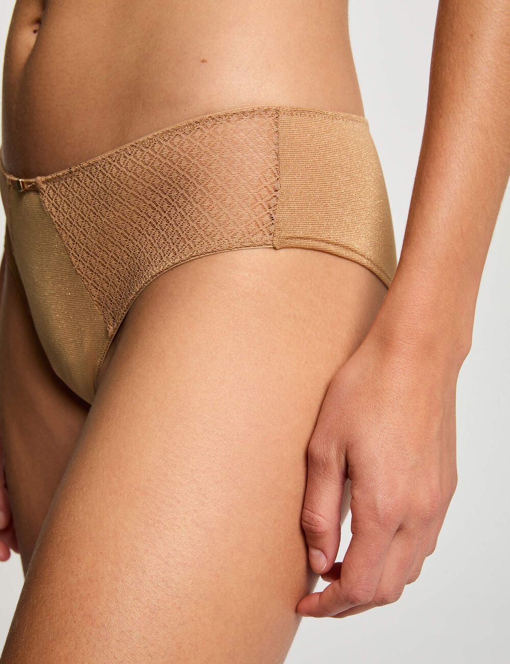 Kant shorty goudgeel vrouw