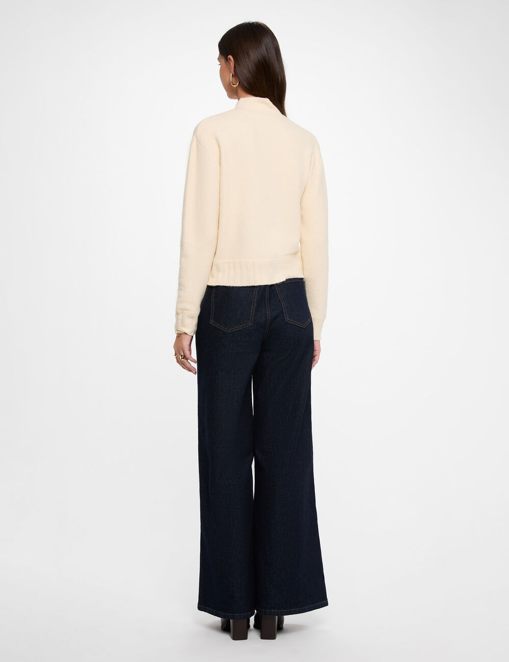 Trui met opstaande kraag beige vrouw