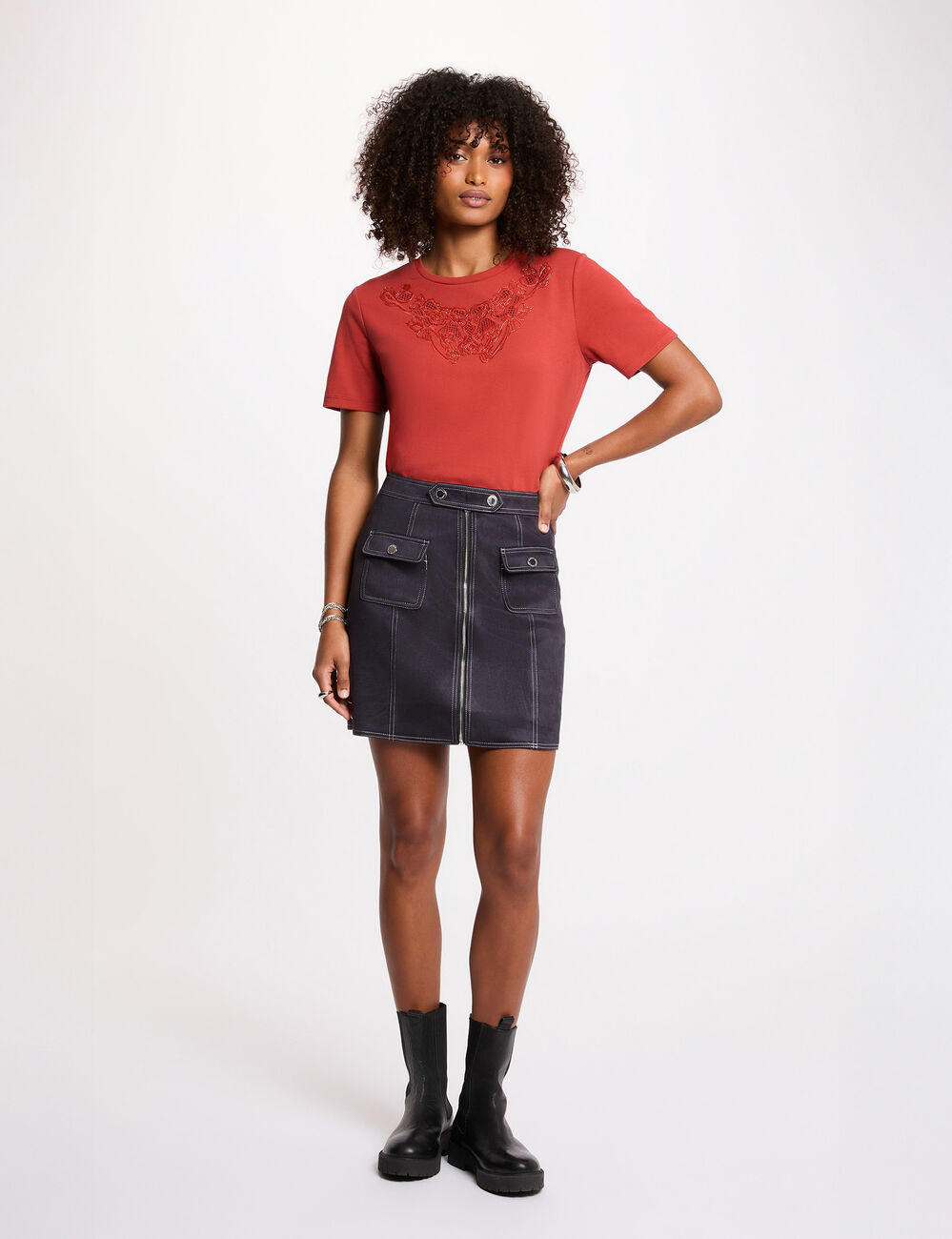 Jupe courte ajust&eacute;e bleu marine femme