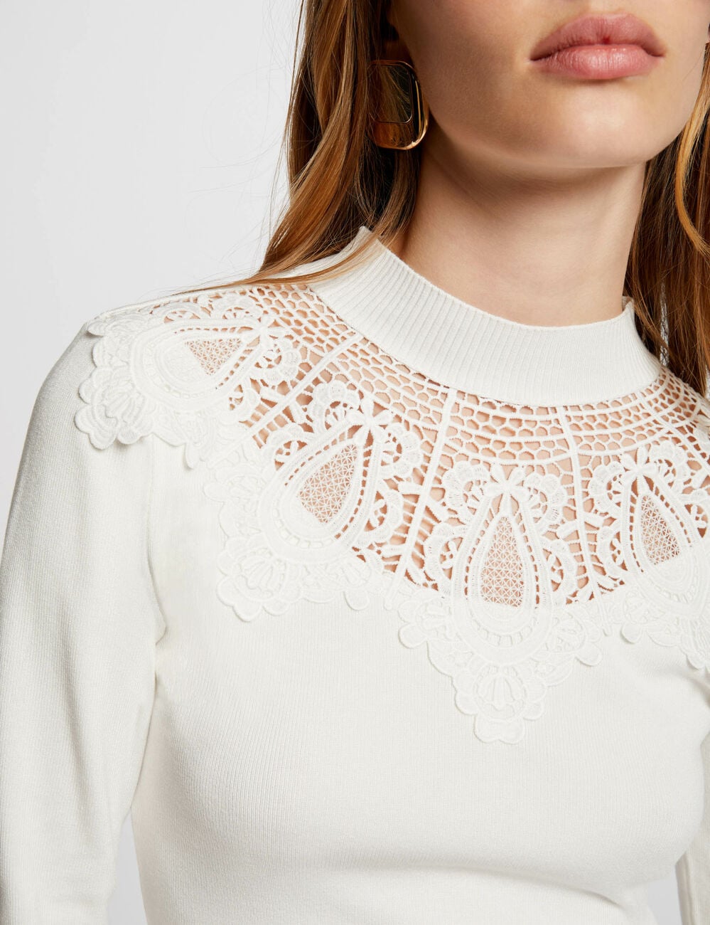 Pull col montant &agrave; dentelle ecru femme