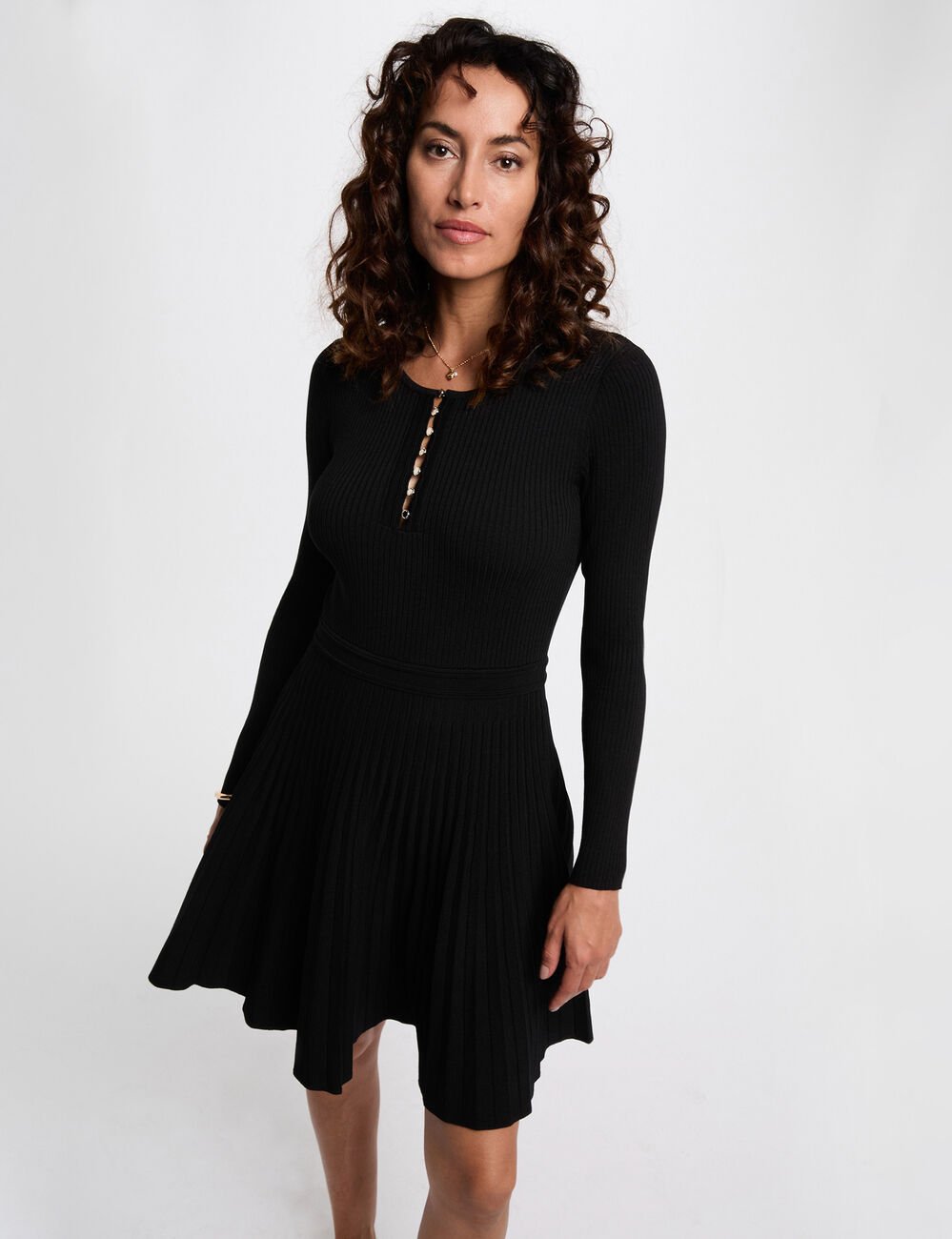 Robe courte cintrée noir femme