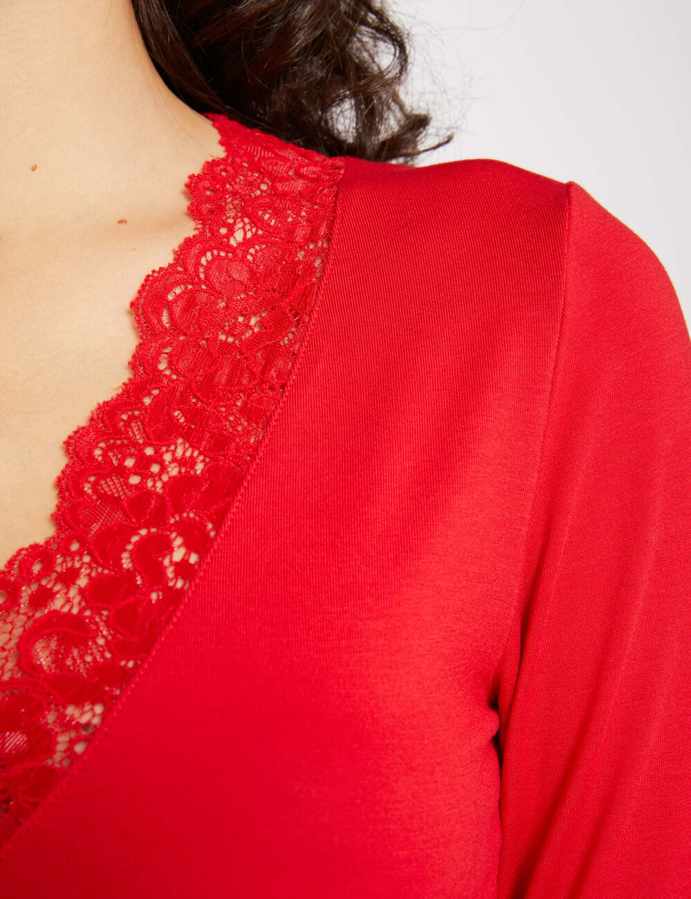 T-shirt manches longues avec dentelle rouge femme