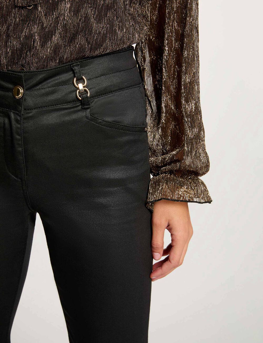 bootcut broek met coating zwart vrouw Bootcut broek met coating zwart vrouw