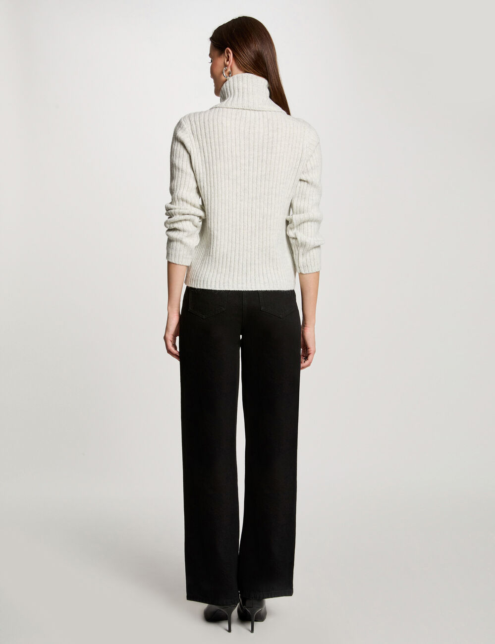 Pull col roul&eacute; &agrave; boutons gris clair femme