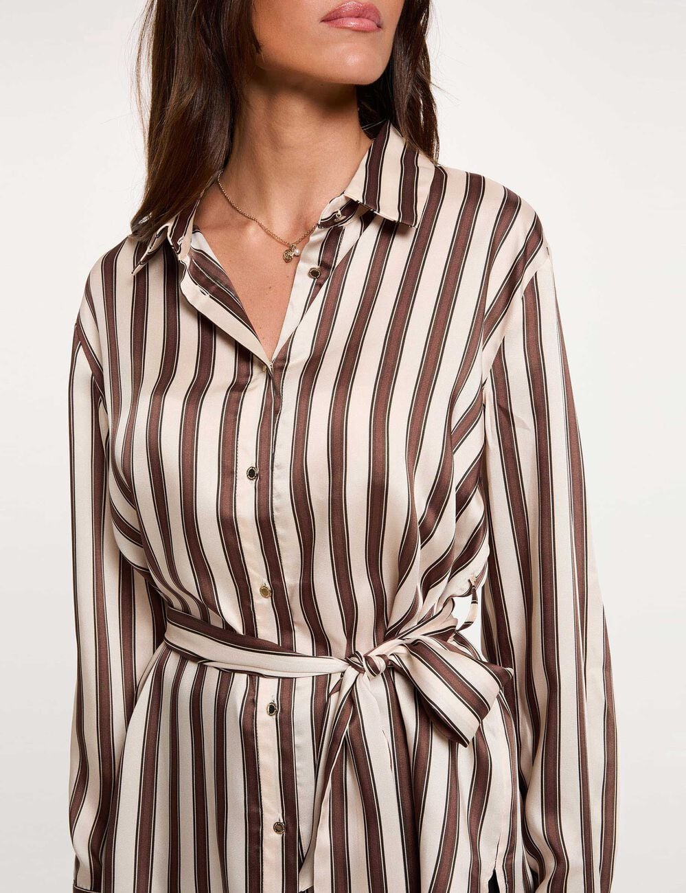 Chemise ray&eacute;e ceintur&eacute;e multicolore femme