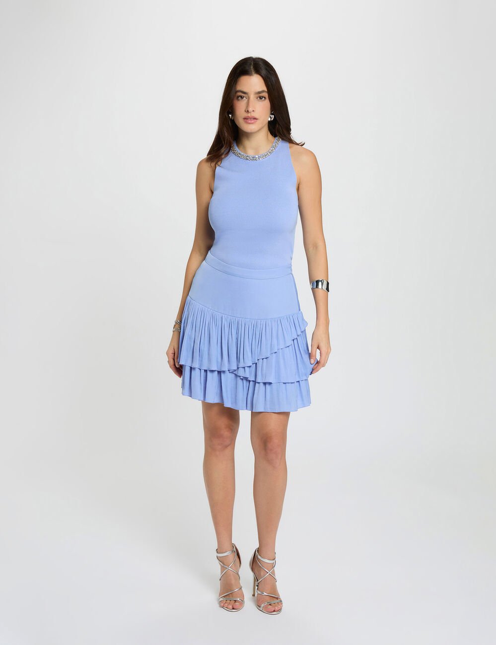 Nauwsluitende korte rok bleu vrouw