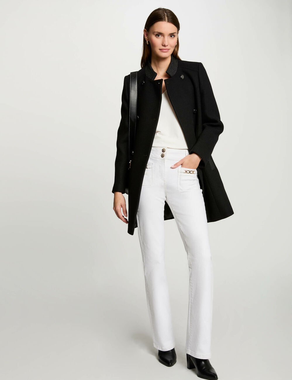 Manteau long boutonn&eacute; noir femme