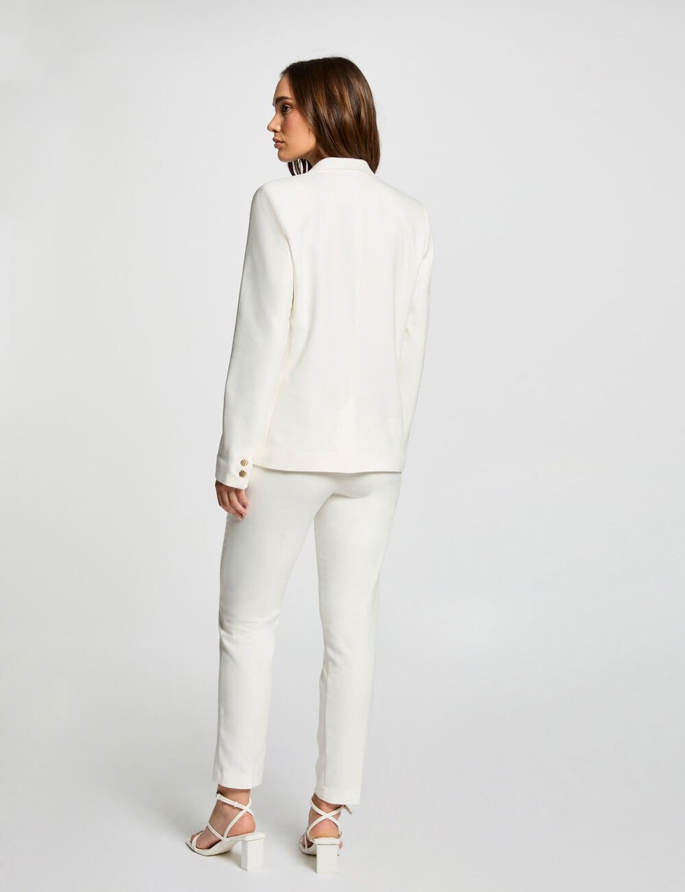Rechte getailleerde jas met knopen ecru vrouw