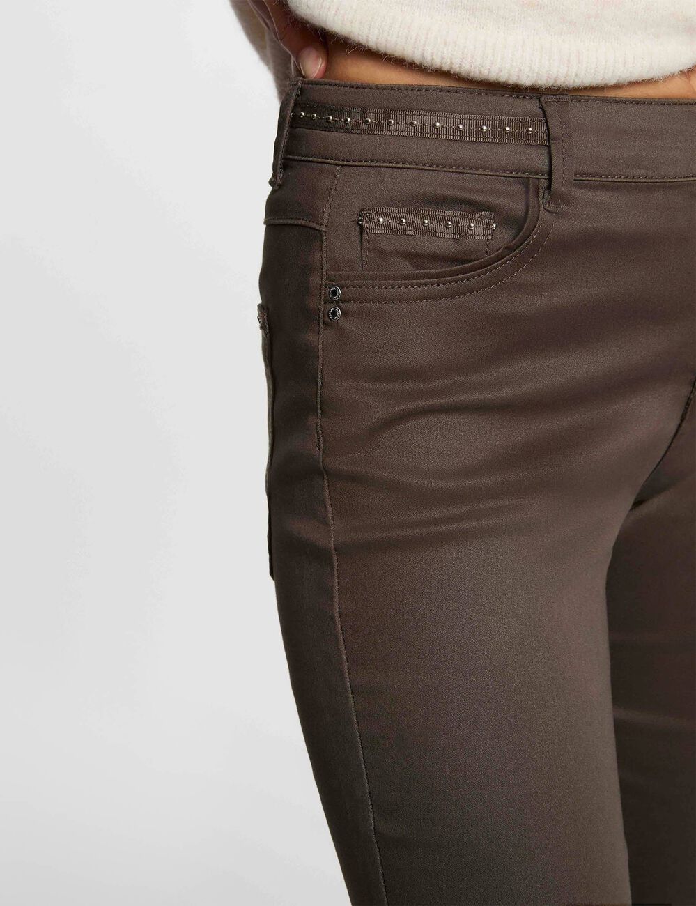 Gecoate slim-fit broek taupe vrouw