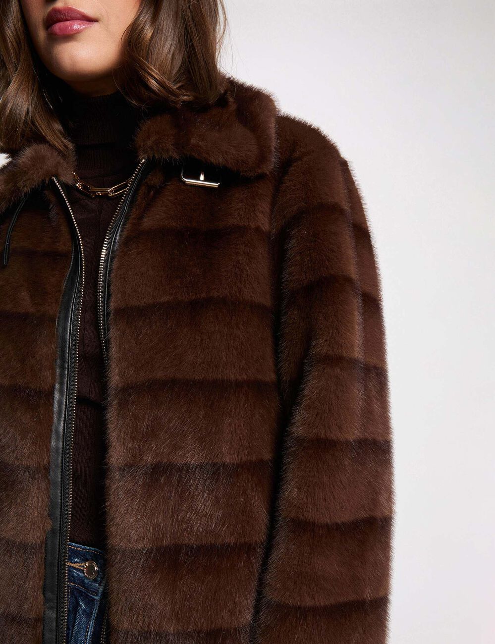 Manteau court fausse fourrure marron femme