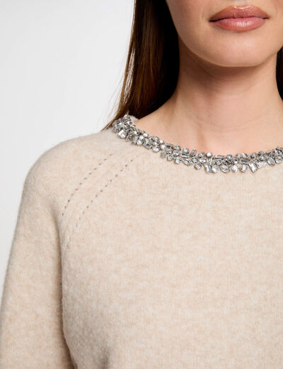 Pull col bateau détails bijoux beige femme
