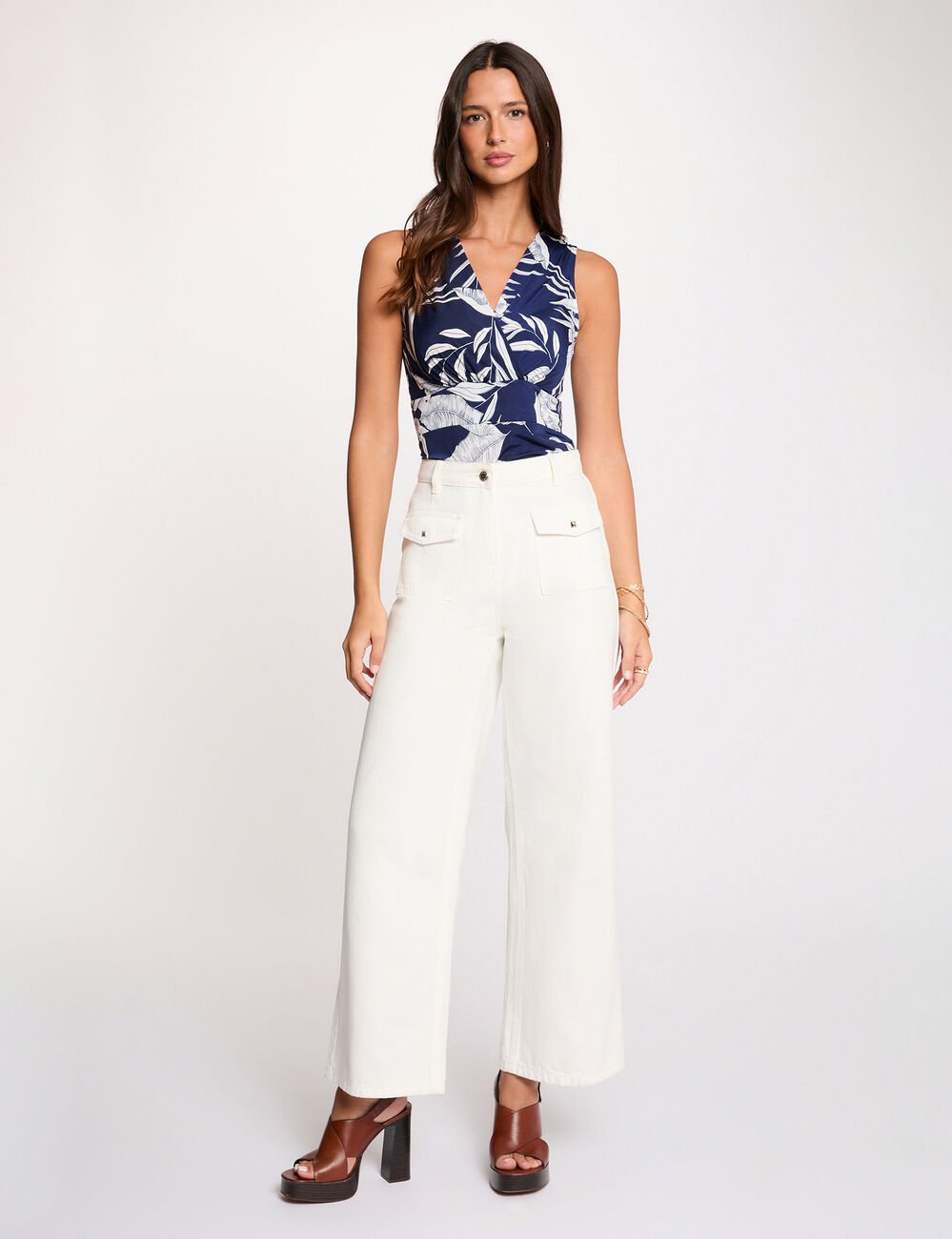 Getailleerd t-shirt met halslijn meerkleurig vrouw