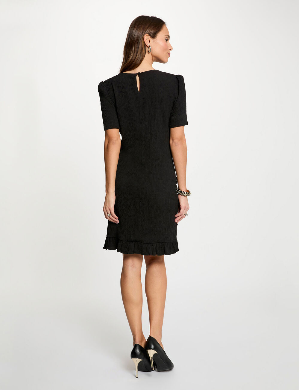 Robe courte ajust&eacute;e noir femme