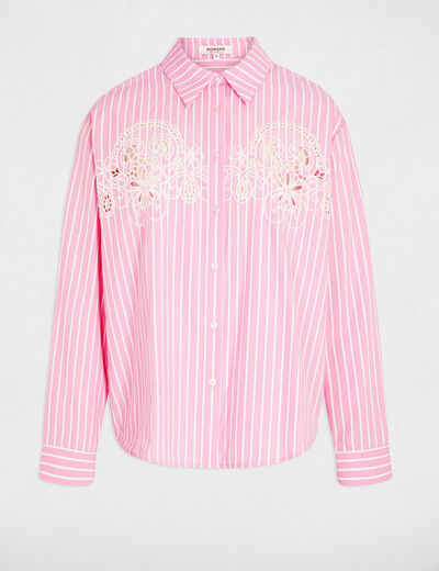 Oversized gestreept overhemd roze vrouw