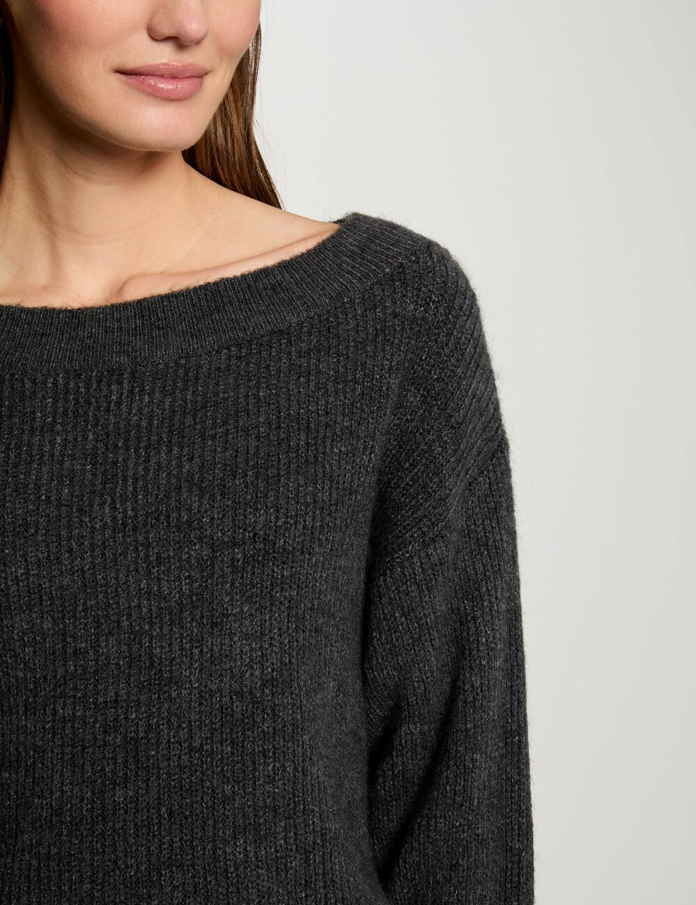 Ronde hals trui antracietgrijs vrouw