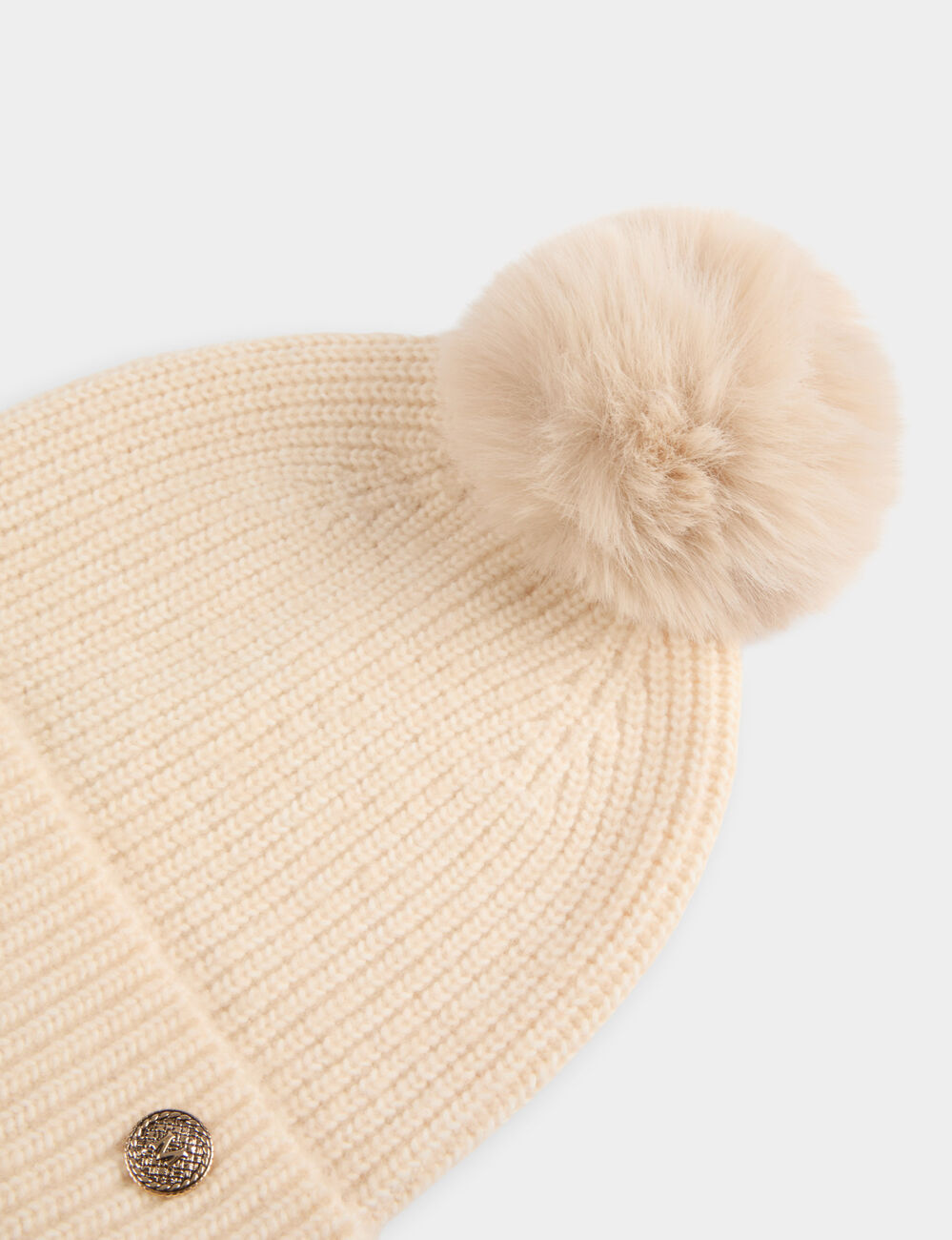 Bonnet maille bouton ivoire femme