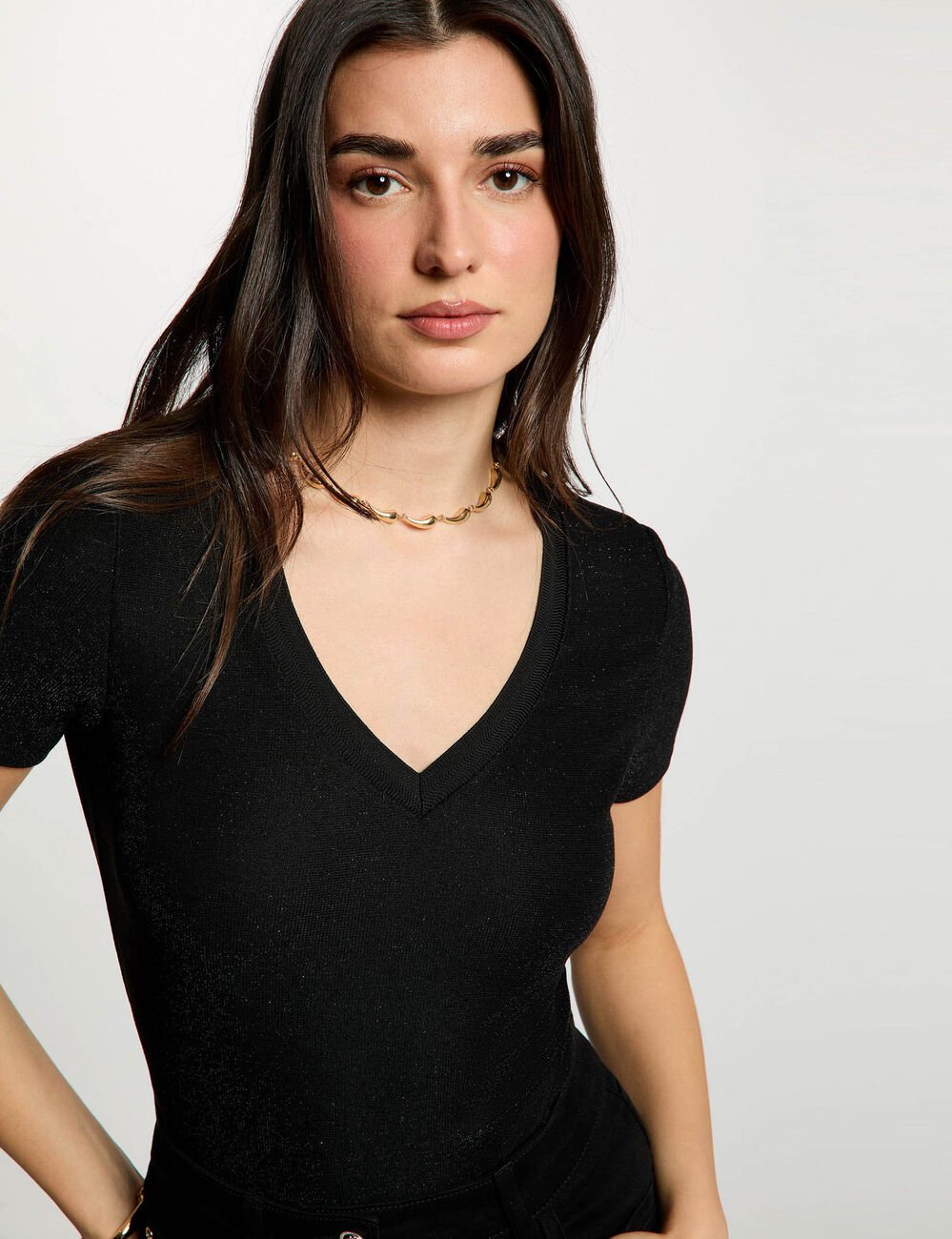 Getailleerd V-hals T-shirt zwart vrouw