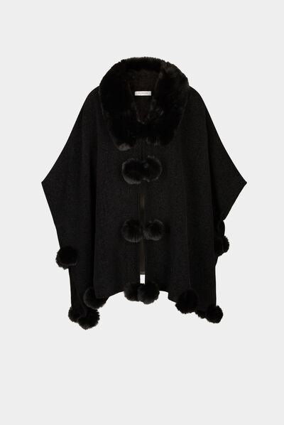 Poncho met pompons zwart vrouw