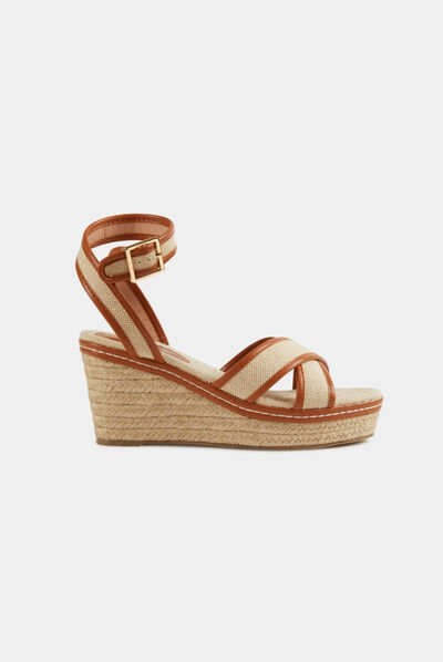 Sandales compensées aspect tressé beige femme