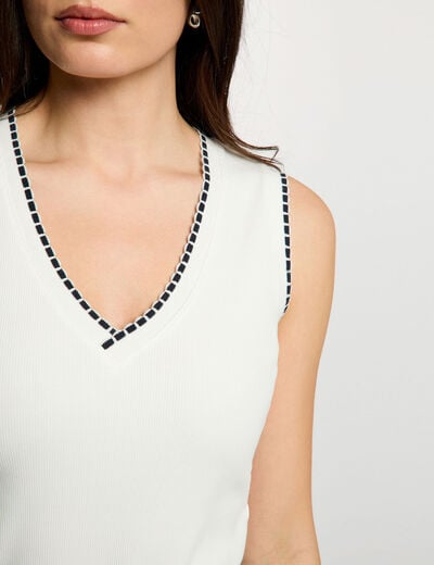 Mouwloze tanktop helder wit vrouw