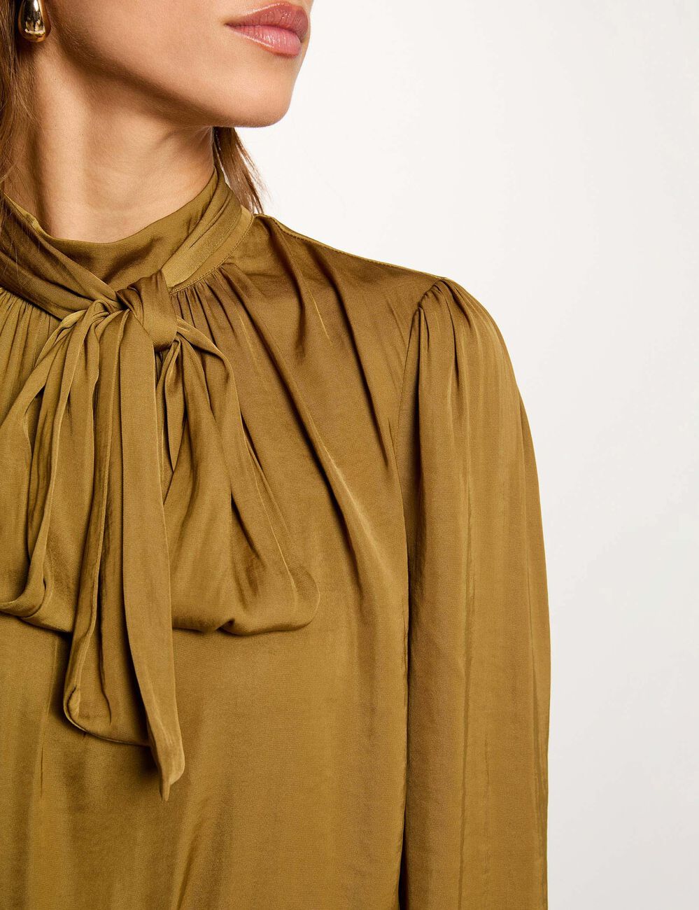 Blouse col lavalli&egrave;re camel femme