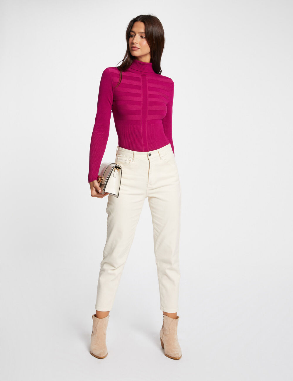 Pull col roul&eacute; ajust&eacute; rose fonce femme