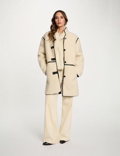 Oversized pluizige jas beige vrouw