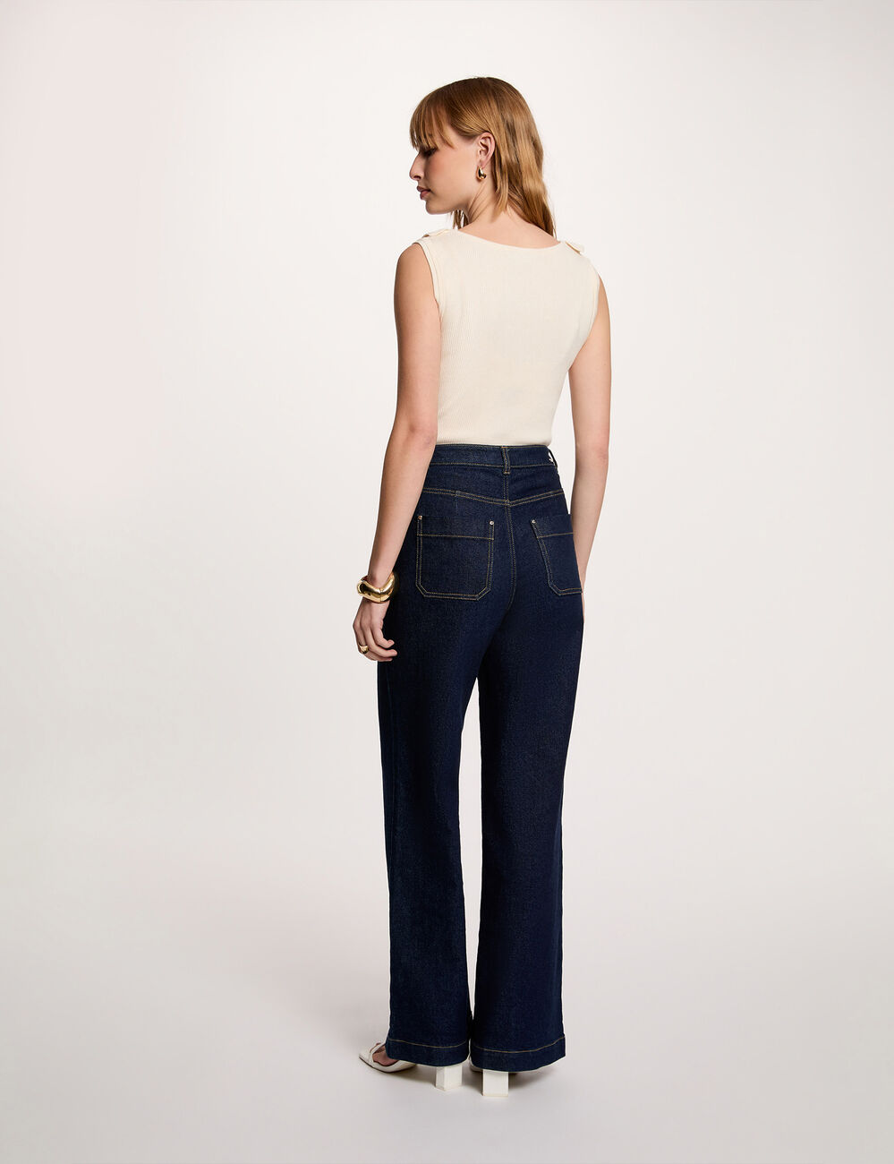 Getailleerde V-hals top ivoor vrouw