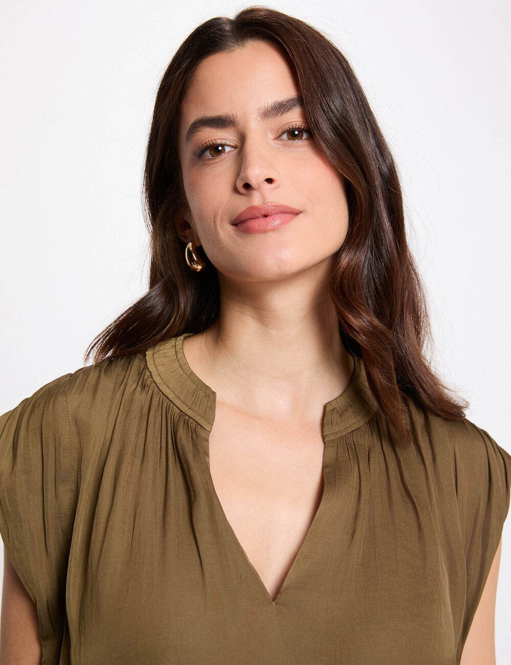 Blouse manches courtes satin vert kaki femme