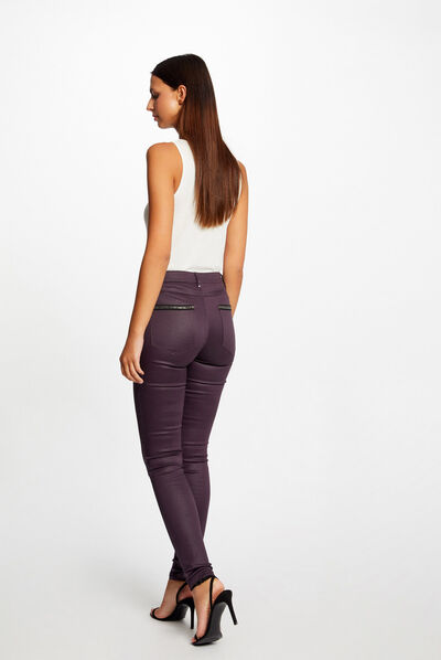 Gecoate skinny broek met juweeldetails pruim vrouw