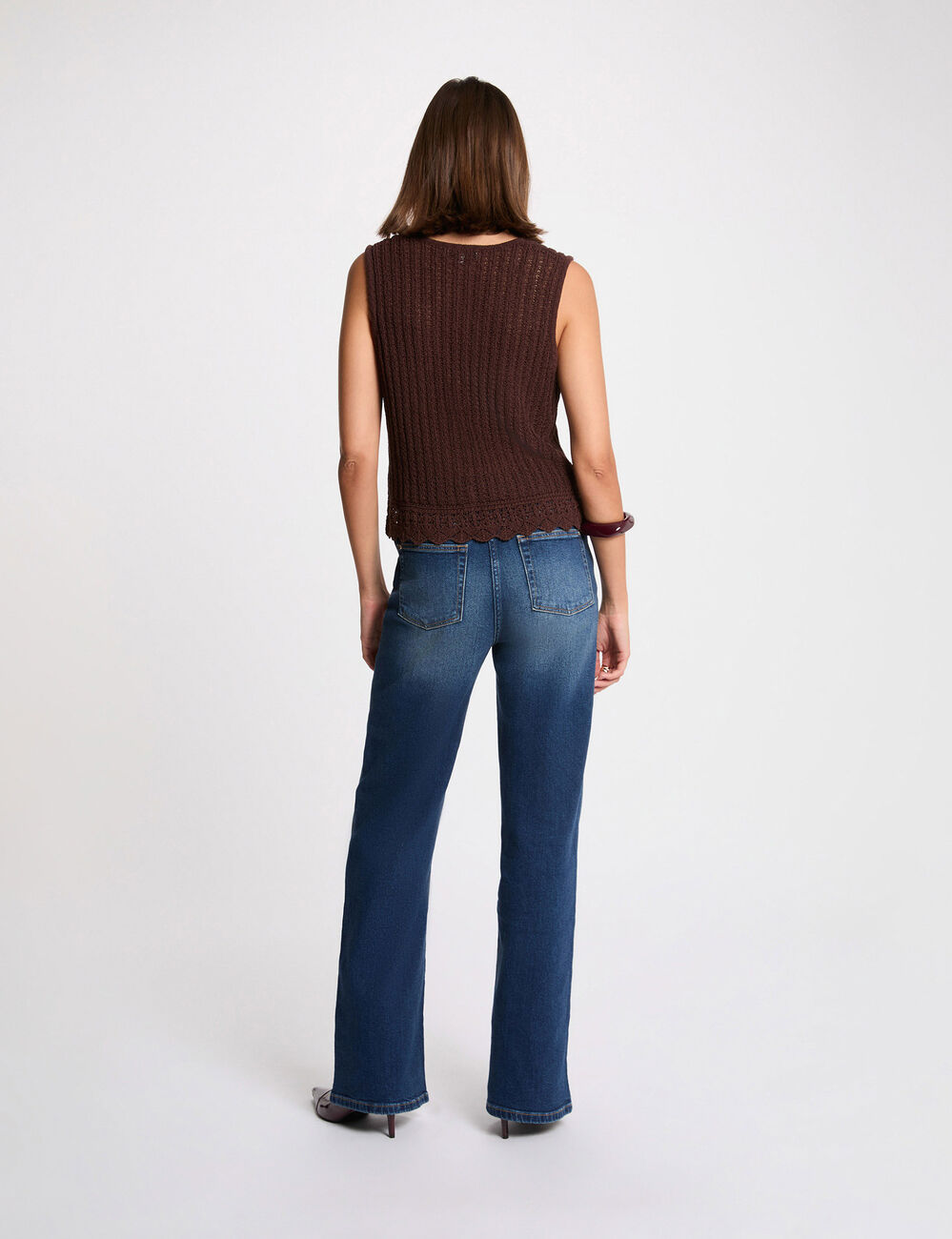 gilet sans manches ajoure marron fonce femme Gilet sans manches ajouré marron foncé femme