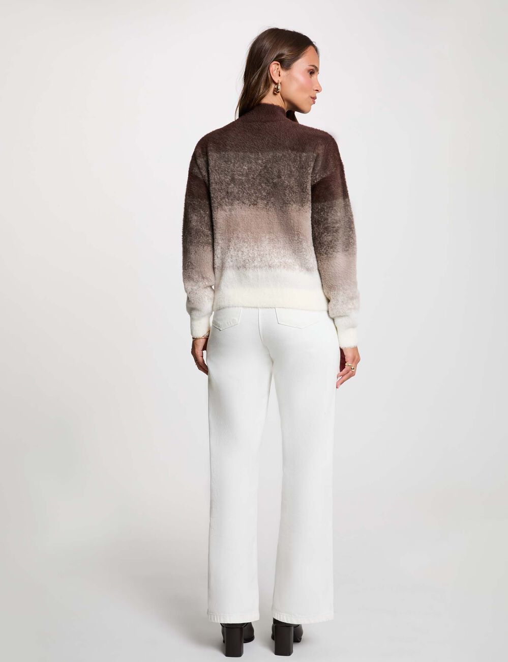 Pull col montant marron fonc&eacute; femme