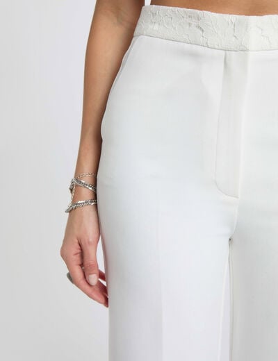 Hoge taille brede broek helder wit vrouw