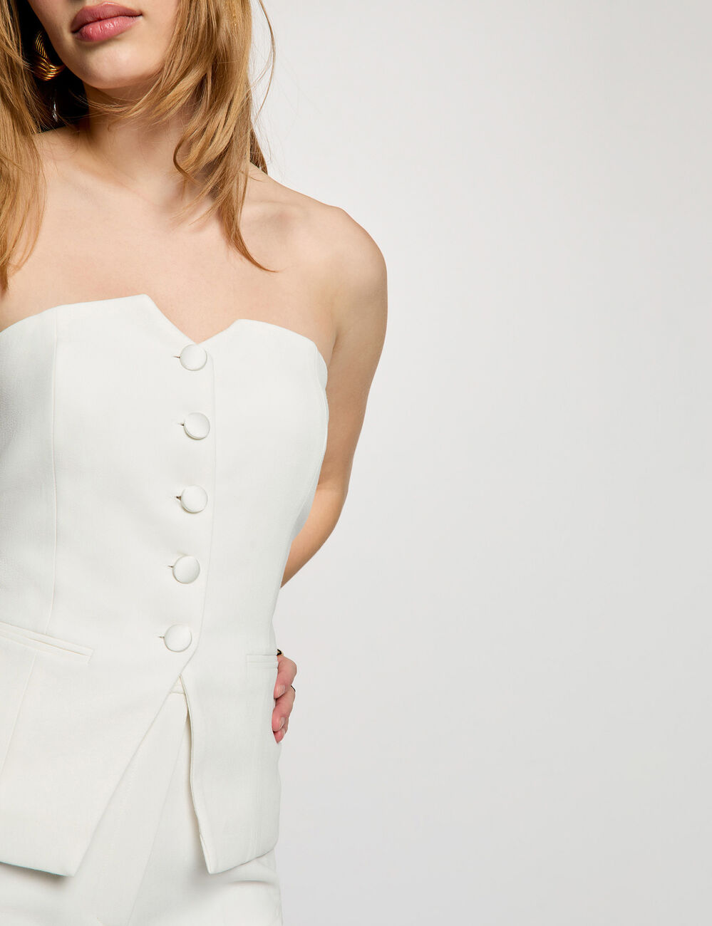 Getailleerde bustier met knopen helder wit vrouw