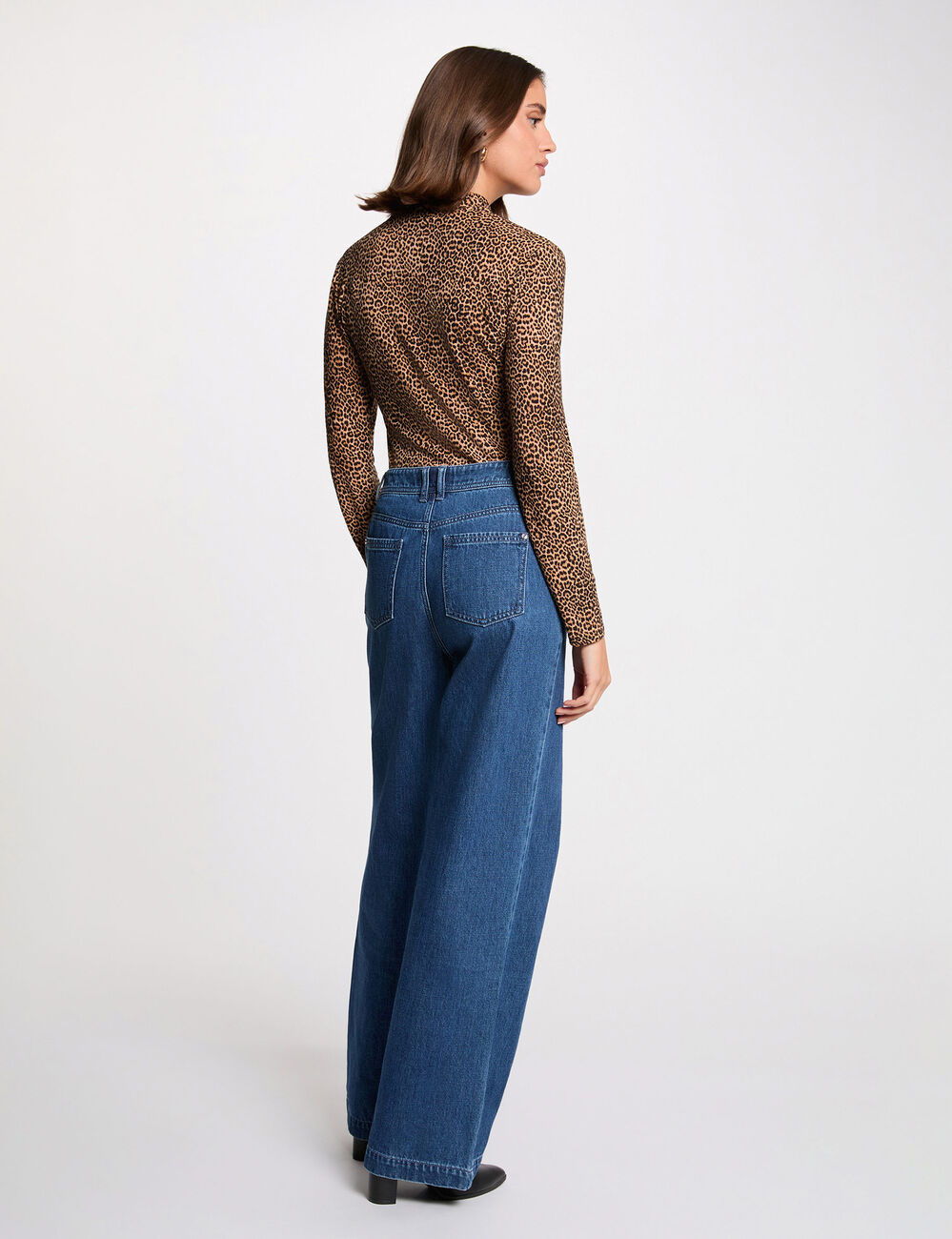 t shirt met opstaande kraag meerkleurig vrouw T-shirt met opstaande kraag meerkleurig vrouw