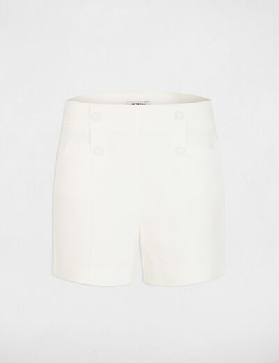 Rechte short met plooien helder wit vrouw