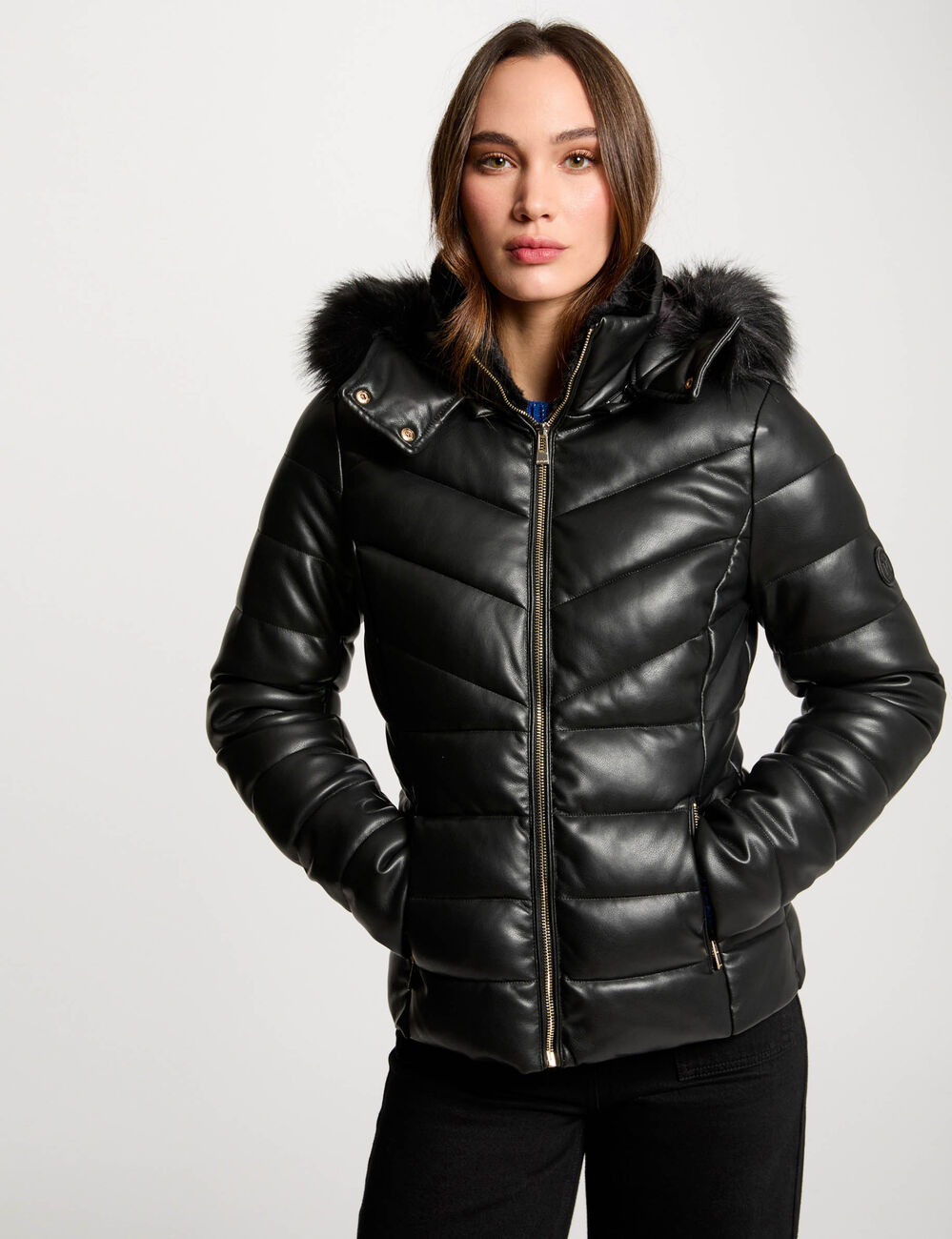 Getailleerde leren look jas zwart vrouw
