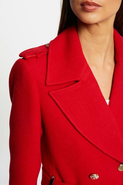 Lange rechte jas met riem en knopen rood vrouw