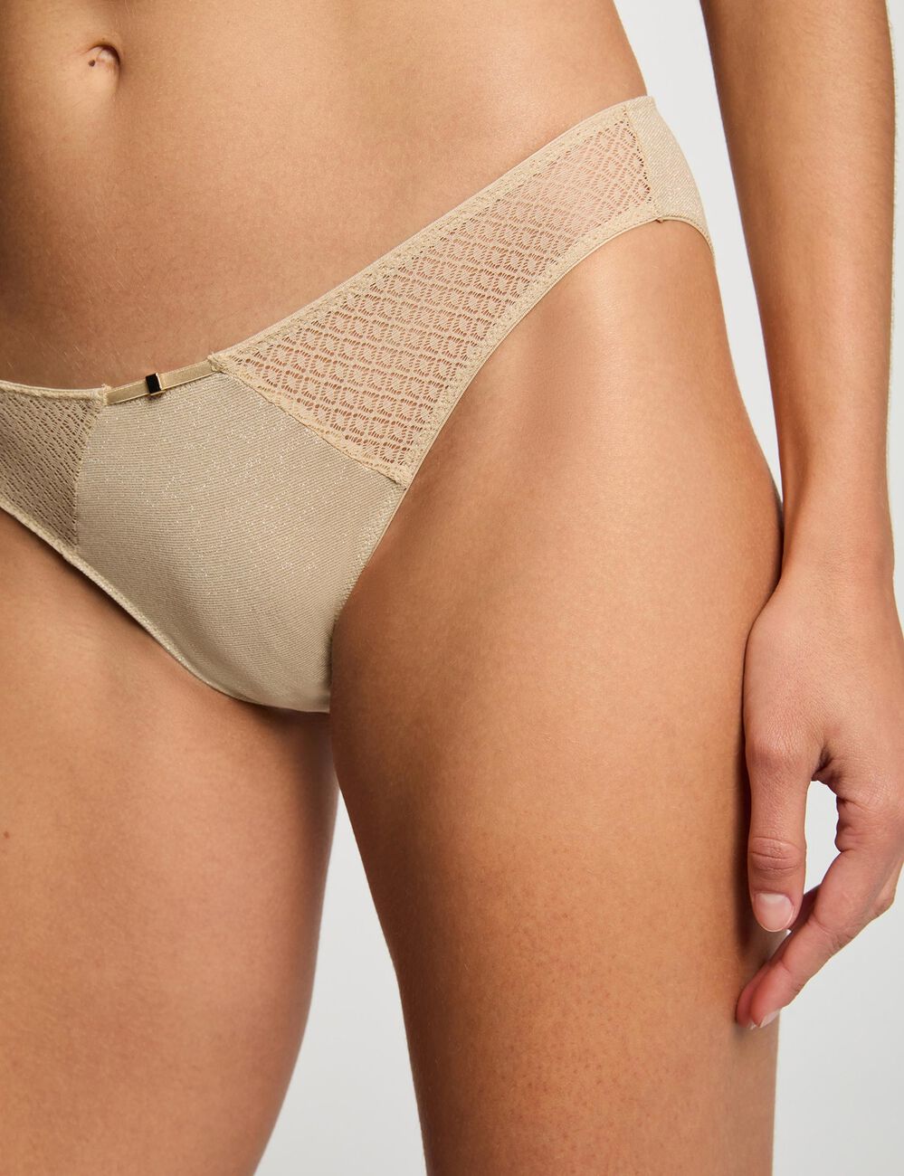 Lage taille kanten slip beige vrouw