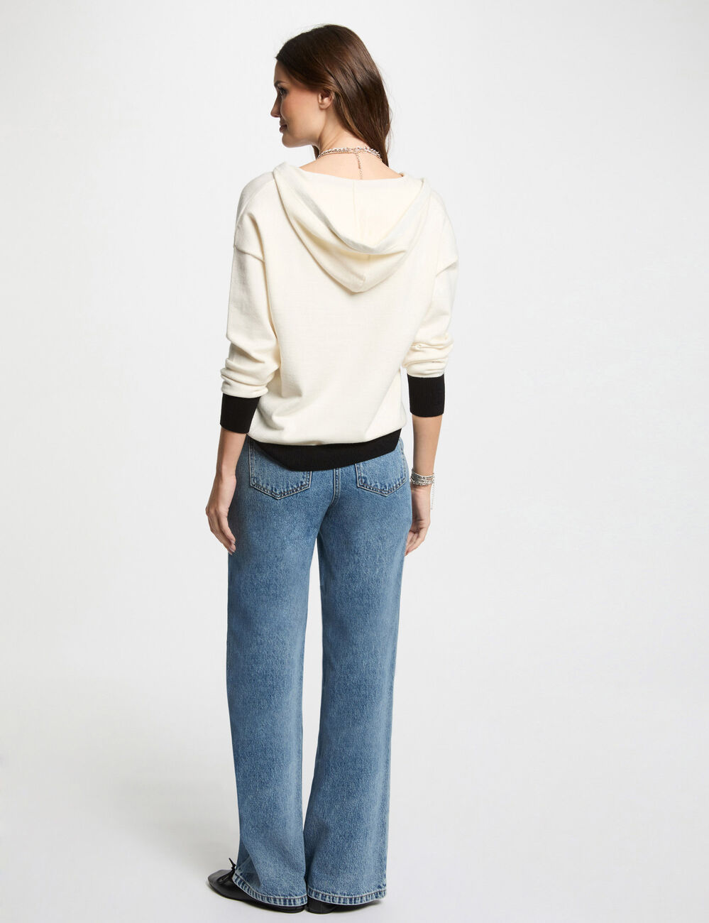 Pull col en V à capuche blanc femme