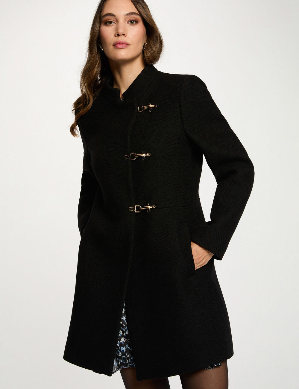 Manteau cintré col montant noir femme